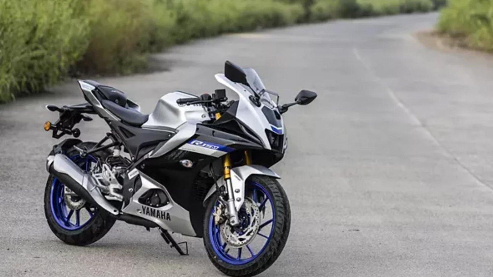 Yamaha R15